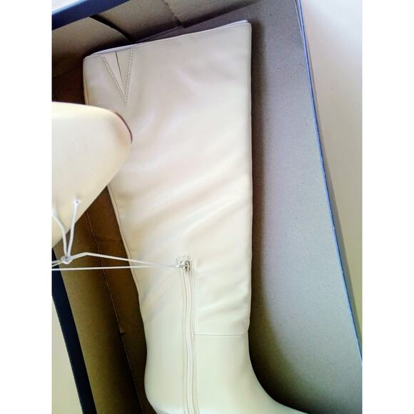 Women's Universal Thread Kendra Kitten Heel Tall Dress Boots White Various Sizes - Picture 6 of 6